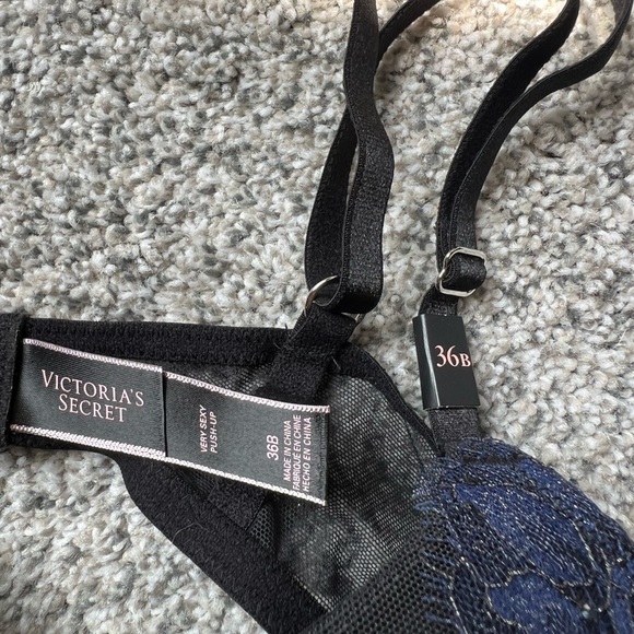 Victoria secret RARE FIND NWT Swarovski crystal  Very Sexy push bra w/v string - Picture 3 of 9